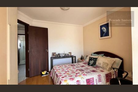 4_photo/94dce215d9.ceff8192393c33de-ATLAS-11433268-7217-4e4f-931b-96cb0c60ebc1.jpg de casa à venda com 4 quartos, 153m² em Cidade Industrial de Curitiba, Curitiba