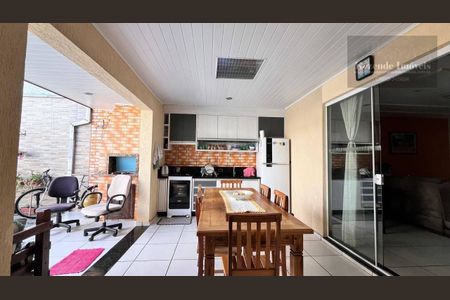 9_photo/94dce215d9.ceff8192393c33de-ATLAS-40239f9b-c755-4e9f-a2c4-75ad0b5dcdbf.jpg de casa à venda com 4 quartos, 153m² em Cidade Industrial de Curitiba, Curitiba