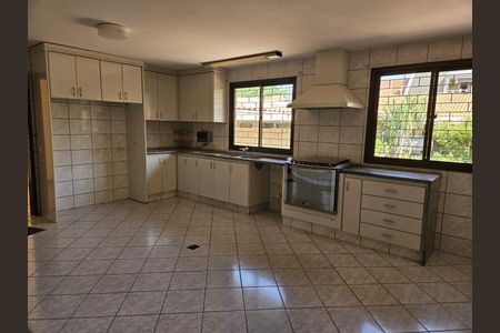 28_photo/94dce216a9.7a69ff73eb43ff8d-ATLAS-ab765e35-6465-4719-b4a0-a94c3759c171.jpg de casa à venda com 7 quartos, 370m² em Cidade Industrial de Curitiba, Curitiba