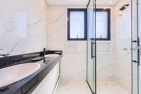 20_photo/94dce21803.c9e7360ea6899fe4-ATLAS-666c42e2-e11f-4f9f-8944-37aa46289ea7.jpg de casa à venda com 3 quartos, 124m² em Campo Comprido, Curitiba