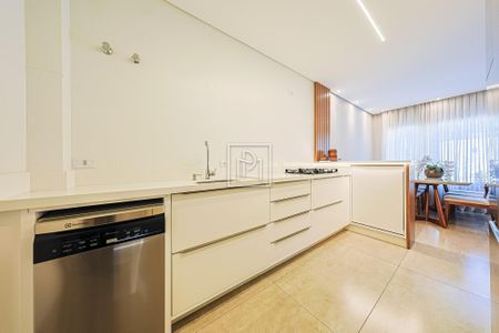 14_photo/94dce21803.c9e7360ea6899fe4-ATLAS-c262474e-7b9b-4ce1-a463-76dea5906f96.jpg de casa à venda com 3 quartos, 124m² em Campo Comprido, Curitiba