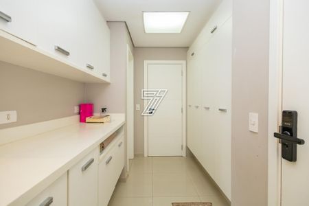 19_photo/94dce218b5.5c397b5c54218156-ATLAS-ca182d82-dae8-43f6-b00b-2d7a41127ebc.jpg de apartamento à venda com 3 quartos, 266m² em Cidade Industrial de Curitiba, Curitiba