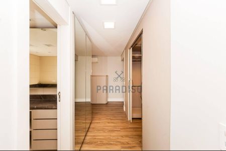2_photo/94dce218b5.eb2ec0ea729fefad-ATLAS-4bd8c457-cfa6-451b-8176-152590e14af9.jpg de apartamento à venda com 3 quartos, 267m² em Cidade Industrial de Curitiba, Curitiba