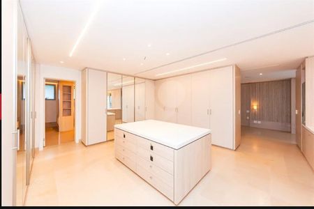 5_photo/94dce218cd.387fac3a7e9151da-ATLAS-e9151bf9-9b0d-4df8-9139-9552b7e92200.jpg de apartamento à venda com 4 quartos, 431m² em Cidade Industrial de Curitiba, Curitiba