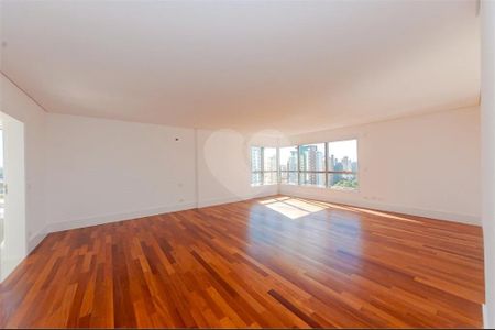 7_photo/94dce218cd.59abdc00308a7dc6-ATLAS-aa8ef465-91f6-48b2-a2fd-b1cd3fca8a38.jpg de apartamento à venda com 3 quartos, 320m² em Cidade Industrial de Curitiba, Curitiba