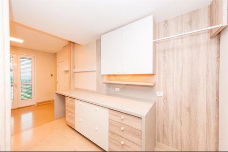 11_photo/94dce218cd.a092227452ef5b5b-ATLAS-ea7b874e-4cf3-406f-8f2e-732283624849.jpg de apartamento à venda com 4 quartos, 431m² em Cidade Industrial de Curitiba, Curitiba