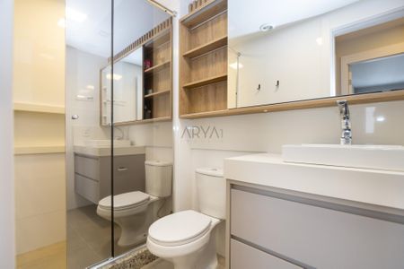 3_photo/94dce21ae5.3cdd5a4d81ccd9df-ATLAS-aaed18cc-6cbf-4768-9a69-766ae2f68f2a.jpg de apartamento à venda com 2 quartos, 62m² em Campo Comprido, Curitiba