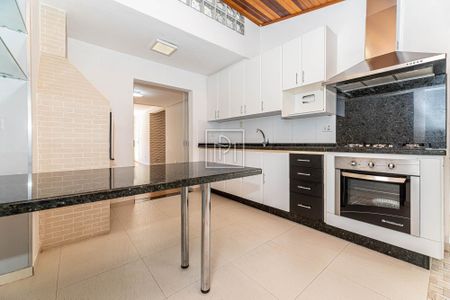 34_photo/94dce21af9.ea8a9be96a9bd010-ATLAS-3412ecbe-894d-4ecb-bb13-a3fc86c08c78.jpg de casa à venda com 4 quartos, 180m² em Cidade Industrial de Curitiba, Curitiba