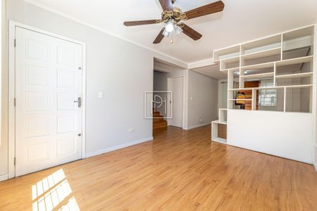 3_photo/94dce21af9.ea8a9be96a9bd010-ATLAS-d8e1fc06-d582-4a51-b6e7-5fd9a3d8b294.jpg de casa à venda com 4 quartos, 180m² em Cidade Industrial de Curitiba, Curitiba