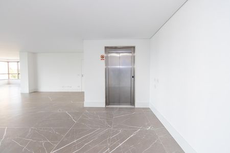 2_photo/94dce21c1d.cc80a849dbb3670d-ATLAS-107cebd7-ab8a-4b1e-bc34-16736b2beec2.jpg de apartamento à venda com 4 quartos, 320m² em Cidade Industrial de Curitiba, Curitiba