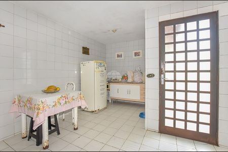 6_photo/94dce21c29.4909862b8c1c38b1-ATLAS-285f232e-3a26-48e0-ae3e-2fc43d5475c6.jpg de casa à venda com 3 quartos, 143m² em Cidade Industrial de Curitiba, Curitiba