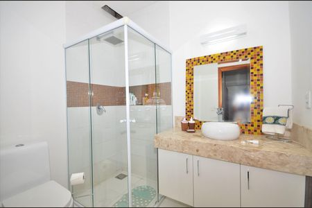 10_photo/94dce21c2d.cfe5b2842e834dd4-ATLAS-0c13fcbe-6cb9-4d8b-bd7a-6ee2513f6079.jpg de casa à venda com 3 quartos, 170m² em Cidade Industrial de Curitiba, Curitiba