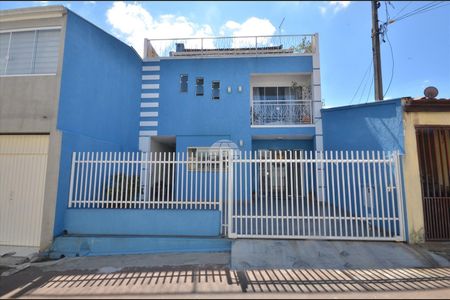 8_photo/94dce21c2d.cfe5b2842e834dd4-ATLAS-6b4e5ba6-7df6-4ad9-b052-1c848ac84f94.jpg de casa à venda com 3 quartos, 170m² em Cidade Industrial de Curitiba, Curitiba