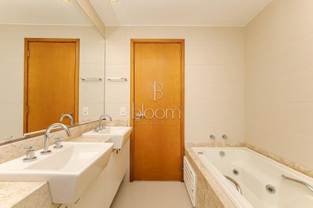 30_photo/94dce21c8d.772878849e5a53d2-ATLAS-7f41c64e-9551-42ff-8cf4-2e3389c30ea4.jpg de apartamento à venda com 3 quartos, 122m² em Cidade Industrial de Curitiba, Curitiba