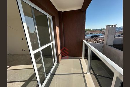 5_photo/94dce21da9.02ce7c68b93a2f49-ATLAS-ff63403f-aa06-4bb0-bcf5-c2a52ec309de.jpg de casa à venda com 3 quartos, 147m² em Cidade Industrial de Curitiba, Curitiba