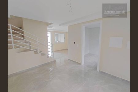 5_photo/94dce21da9.563c37b6b1d5a9f6-ATLAS-8ab047f3-9b6b-4566-9a4b-08afd5a758f5.jpg de casa à venda com 3 quartos, 158m² em Cidade Industrial de Curitiba, Curitiba