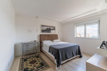 12_photo/94dce21f27.cb23e8da2134dc73-ATLAS-3a9df37e-2dad-4cdf-bde9-69abcdef1853.jpg de apartamento para alugar com 3 quartos, 166m² em Campina do Siqueira, Curitiba