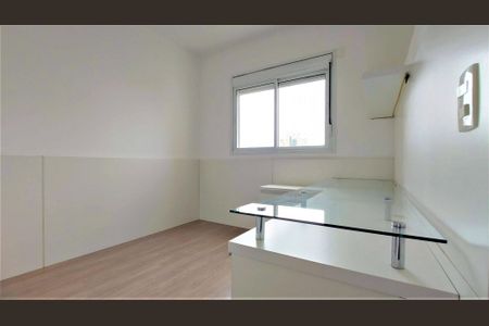 4_photo/94dce21f2d.b18f2fa016e1c3fb-ATLAS-44329b31-688d-46f8-8b0b-4f9688b46696.jpg de apartamento à venda com 3 quartos, 131m² em Cidade Industrial de Curitiba, Curitiba