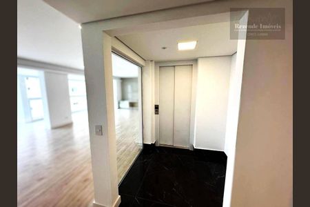 6_photo/94dce21f3b.7e60f62ab75e0444-ATLAS-99a7d122-dbd2-4608-9f96-e4981a5e9c60.jpg de apartamento à venda com 3 quartos, 166m² em Campina do Siqueira, Curitiba