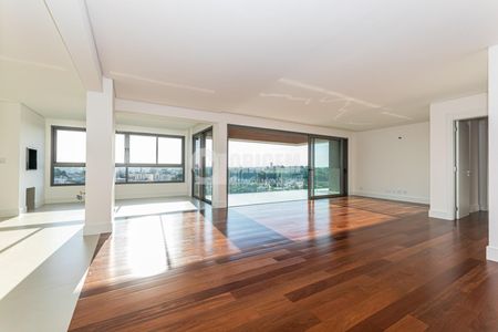 4_photo/94dce22031.28a4da778c29f4d9-ATLAS-d2e99261-83e0-414b-b1aa-697e47b9622e.jpg de apartamento à venda com 3 quartos, 194m² em Orleans, Curitiba