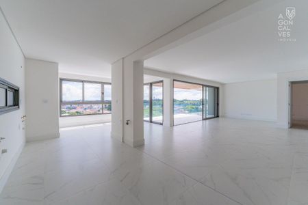 2_photo/94dce22031.3d2e47a30fc84bc4-ATLAS-dea3adea-3588-4023-9b7b-e4b785e4052e.jpg de apartamento à venda com 3 quartos, 193m² em Orleans, Curitiba