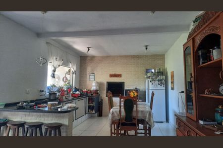 6_photo/94dce220f3.5a85c5bdfef41cf9-ATLAS-eabb6f60-2755-4a01-80d4-84e55b1bf3c1.jpg de casa à venda com 2 quartos, 226m² em Campo Comprido, Curitiba