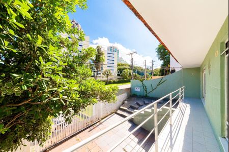 2_photo/94dce22113.b5df9968f2b080bf-ATLAS-158b3dfd-0a12-4d37-bea6-83ac1d6c2809.jpg de casa à venda com 3 quartos, 150m² em Mossunguê, Curitiba