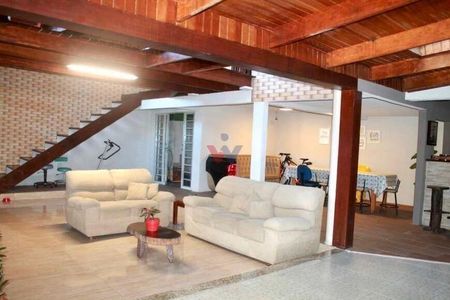 8_photo/94dce22119.4cea1a0b3f6bbd2f-ATLAS-8193de55-498d-444d-8ab6-29792793aebd.jpg de casa à venda com 3 quartos, 350m² em Campo Comprido, Curitiba