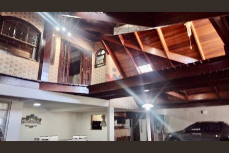 11_photo/94dce22119.4cea1a0b3f6bbd2f-ATLAS-a7f07cd2-ac6d-44ee-b36f-e065fe911d88.jpg de casa à venda com 3 quartos, 350m² em Campo Comprido, Curitiba