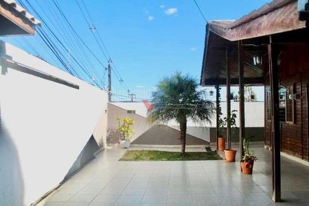 17_photo/94dce22119.4cea1a0b3f6bbd2f-ATLAS-ab92e5e6-73af-47a3-b908-aeceae4d6b17.jpg de casa à venda com 3 quartos, 350m² em Campo Comprido, Curitiba