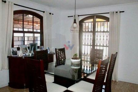 7_photo/94dce22119.4cea1a0b3f6bbd2f-ATLAS-de3e1108-dff2-42a8-a671-1eebf45960cd.jpg de casa à venda com 3 quartos, 350m² em Campo Comprido, Curitiba