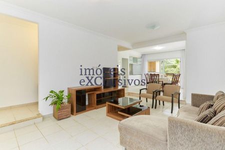 3_photo/94dce22129.82dfd85ef928e01e-ATLAS-3861a0d4-b045-4f53-a3db-dbd45e7ea620.jpg de casa à venda com 3 quartos, 360m² em Mossunguê, Curitiba