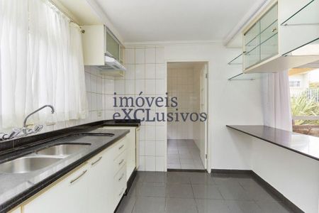 4_photo/94dce22129.82dfd85ef928e01e-ATLAS-b08bb21d-afe1-4f90-a3ac-8813b12180ce.jpg de casa à venda com 3 quartos, 360m² em Mossunguê, Curitiba