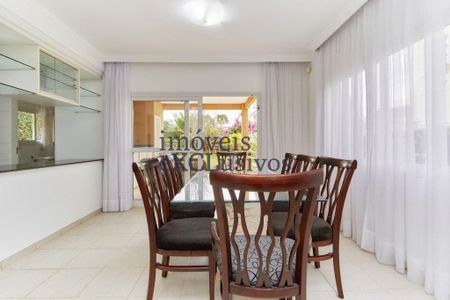 3_photo/94dce22129.82dfd85ef928e01e-ATLAS-d3478956-665d-49f5-8ce3-b3016adb972a.jpg de casa à venda com 3 quartos, 360m² em Mossunguê, Curitiba