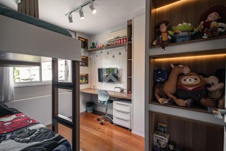 6_photo/94dce2212d.88f618eb98f23ff7-ATLAS-28ce424d-dced-4c9a-af48-60afbfefc6be.jpg de casa à venda com 3 quartos, 220m² em Campo Comprido, Curitiba