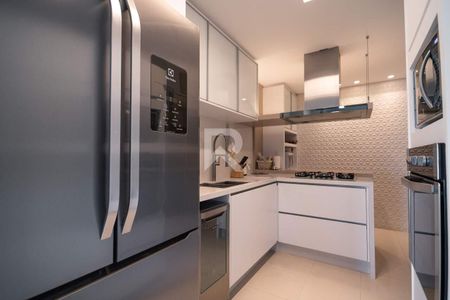 8_photo/94dce2218f.3de8aaa4a8795e65-ATLAS-89a3e305-c654-49a7-94d9-25f90f736a25.jpg de apartamento para alugar com 3 quartos, 186m² em Campo Comprido, Curitiba