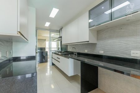 6_photo/94dce2218f.7c25c6d4d67c3640-ATLAS-23adc65c-ef1f-40dd-a561-3b2cad8e024c.jpg de apartamento para alugar com 4 quartos, 186m² em Campo Comprido, Curitiba