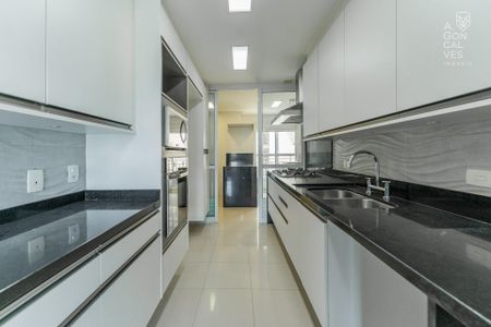 11_photo/94dce2218f.7c25c6d4d67c3640-ATLAS-46344c23-b4c6-4a9f-9d43-9d3189c5bfb7.jpg de apartamento para alugar com 4 quartos, 186m² em Campo Comprido, Curitiba