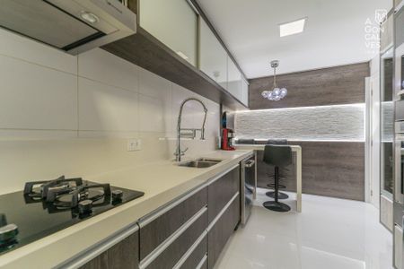 17_photo/94dce2218f.82cd3004047adcf2-ATLAS-8a90fde8-a4cf-4b41-8670-b784b081e660.jpg de apartamento para alugar com 3 quartos, 187m² em Campo Comprido, Curitiba