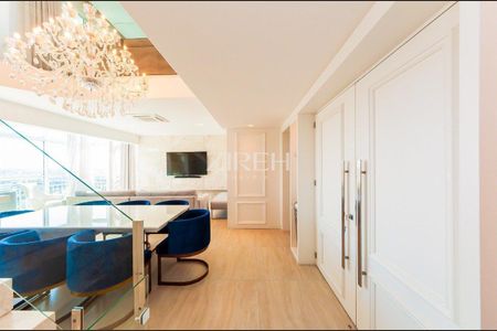 4_photo/94dce2218f.b9012f7cbc37e361-ATLAS-35f1ba30-b747-4de0-b90e-92c8b5ea087c.jpg de apartamento para alugar com 3 quartos, 186m² em Campo Comprido, Curitiba