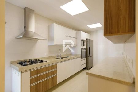 3_photo/94dce2218f.e96dfb5efb183c1f-ATLAS-3e36dfdd-2485-4dd7-a10c-64e0a00626a9.jpg de apartamento à venda com 4 quartos, 186m² em Campo Comprido, Curitiba