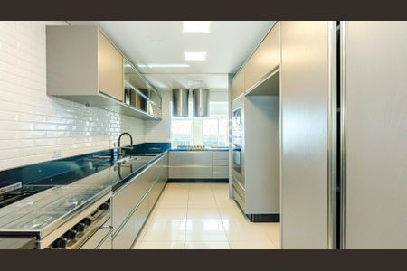 9_photo/94dce2218f.e96dfb5efb183c1f-ATLAS-86752a39-bf66-433f-9a58-3f62aa62ad1b.jpg de apartamento para alugar com 4 quartos, 186m² em Campo Comprido, Curitiba