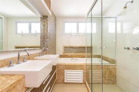 31_photo/94dce221c3.b3d0cb52f09f70fe-ATLAS-9250fcce-bdf5-4e48-b517-46098f7c4792.jpg de apartamento à venda com 3 quartos, 129m² em Portão, Curitiba