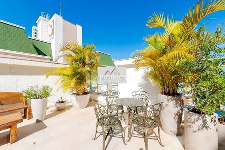 8_photo/94dce221c3.b3d0cb52f09f70fe-ATLAS-b753c992-af16-4e8a-9efd-bf56e675a46d.jpg de apartamento à venda com 3 quartos, 180m² em Portão, Curitiba