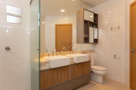 8_photo/94dce221e9.fc55ab511d367420-ATLAS-fee36eea-501f-4b7f-818c-9ceb5e59983e.jpg de apartamento à venda com 3 quartos, 240m² em Campina do Siqueira, Curitiba