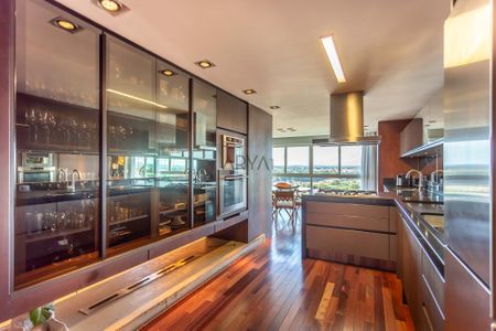 9_photo/94dce221f1.2b9cc8de2dd4deea-ATLAS-2d03712b-4854-4c5d-96f0-bd4dcf88e066.jpg de apartamento à venda com 4 quartos, 266m² em Cidade Industrial de Curitiba, Curitiba