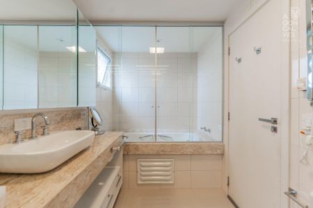 28_photo/94dce221f1.a26d755a73a75b15-ATLAS-29bb2f9a-062a-40e2-af22-eb44ddc259e1.jpg de apartamento para alugar com 3 quartos, 228m² em Cidade Industrial de Curitiba, Curitiba