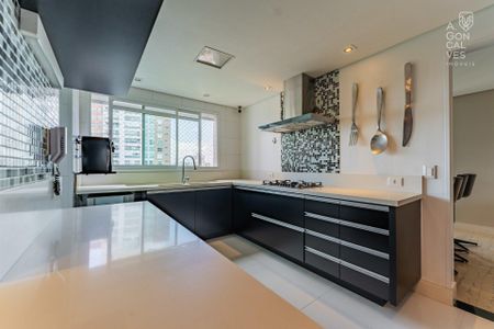 15_photo/94dce221f1.a567a1f0cbc2655b-ATLAS-76b7d5a2-659e-4143-8b3d-6425d5446b24.jpg de apartamento para alugar com 3 quartos, 228m² em Cidade Industrial de Curitiba, Curitiba