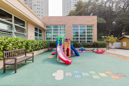 32_photo/94dce22205.a92b4b06350bfbab-ATLAS-3c4a232a-76ee-455f-9f5f-ad3afda2e7da.jpg de apartamento à venda com 3 quartos, 174m² em Campina do Siqueira, Curitiba