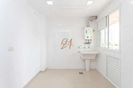 10_photo/94dce22205.a92b4b06350bfbab-ATLAS-bcd053a7-7cf6-4bb7-a09f-48f024b3ca3f.jpg de apartamento à venda com 3 quartos, 174m² em Campina do Siqueira, Curitiba